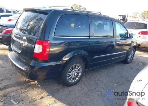 2015 Chrysler Town & Country Touring-L z USA, uszkodzony, nr VIN 2C4RC1CG3FR506868